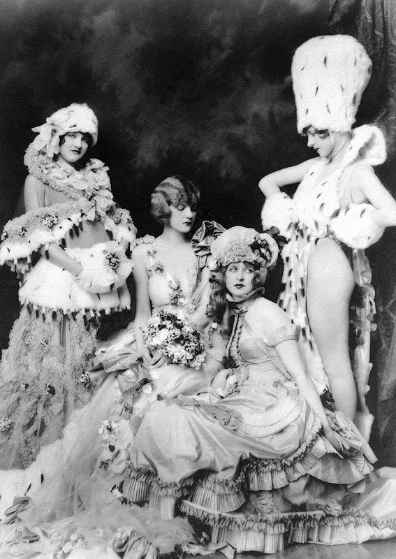 Ziegfeld Follies Girls 1920 Broadway 12 Les filles des Ziegfeld Follies dans les années 1920