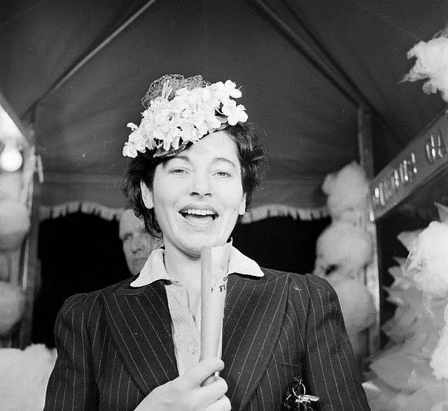nina leen barbe a papa barbapapa 08 La barbe à papa