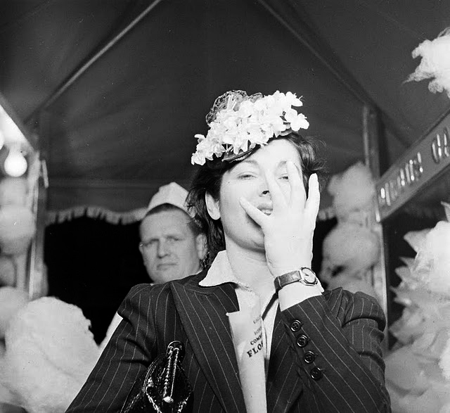 nina leen barbe a papa barbapapa 09 La barbe à papa