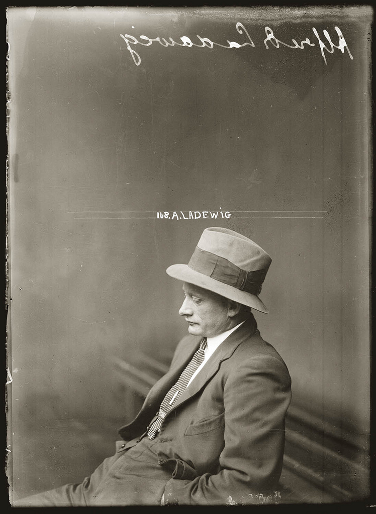 Portraits of Australian criminals in the years 1920 photo police sydney australie mugshot 1920 36 photo photographie histoire featured art photo police sydney australie mugshot 1920 36 Portraits de criminels australiens dans les années 1920