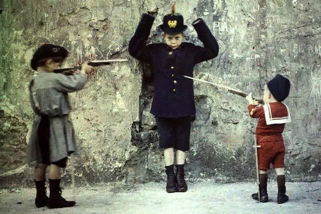 leon gimpel grenata armee enfant autochrome 03 Les autochromes parisiens de Léon Gimpel