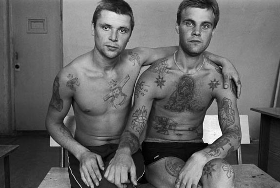tatouage encyclopedie criminel russe prison 10 Tatouages de prisonniers russes  photo 