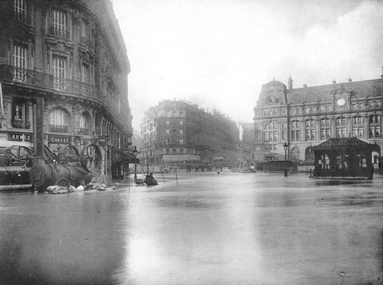 The flood of the Seine in Paris 1910 crue paris gare st lazare crue paris gare st lazare La crue de la Seine à Paris en 1910 photo histoire