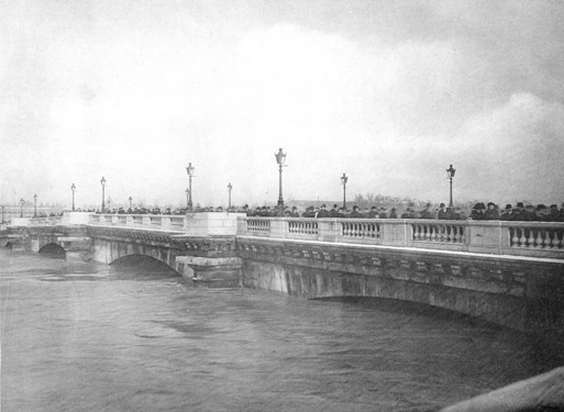 crue paris pont concorde La crue de la Seine à Paris en 1910  photo histoire 