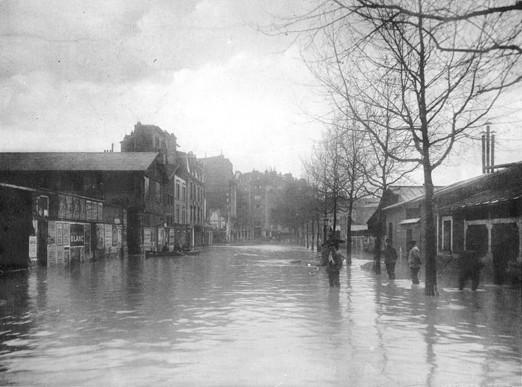 crue paris rue gros La crue de la Seine à Paris en 1910  photo histoire 