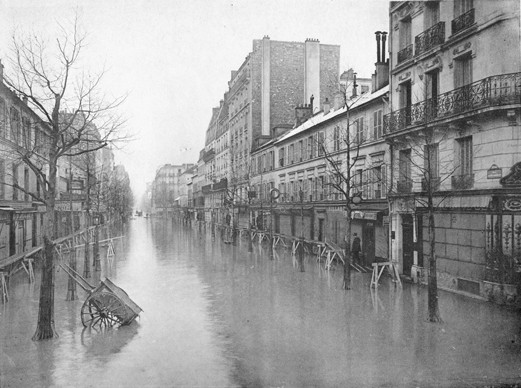 The flood of the Seine in Paris 1910 crue paris rue st charles crue paris rue st charles La crue de la Seine à Paris en 1910 photo histoire