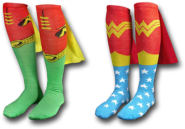 chaussette superhero cape 02 Chaussettes de superhéros avec capes  choses 