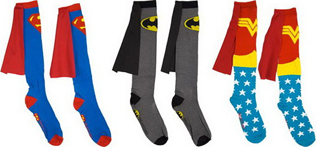 chaussette superhero cape 03 Chaussettes de superhéros avec capes  choses 