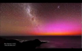 Une aurore australe rouge en Australie