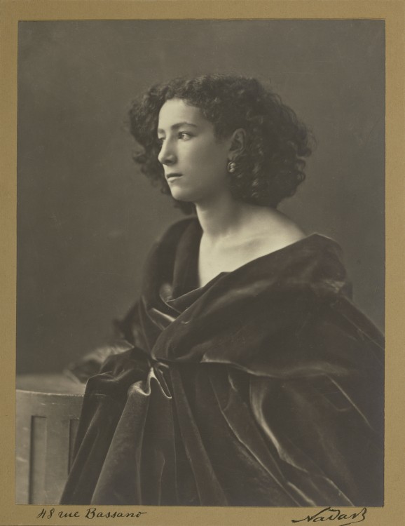 Nadar-Portrait-Sarah-Bernhardt