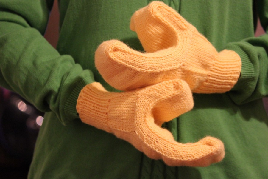 tricoter-moufle-lego-main-laine-04