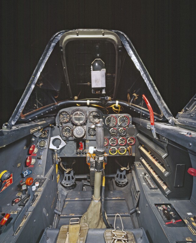 http://www.laboiteverte.fr/21-cockpits-davions/05-cockpit-avion-messerschmitt-me-262a-1a/