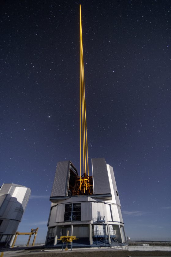 eso-vlt-laser-telescope-12