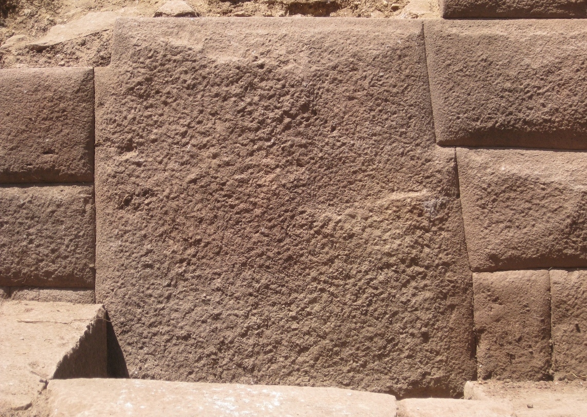 With 13 angles, a stone has been found by researchers in Peru that could undermine the famous 12-Angle Stone that has drawn thousands of tourists