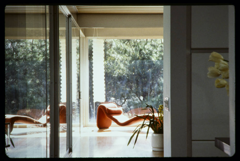 29-Riebe_residence_living_room_Carmel_Valley_Calif_after_1990