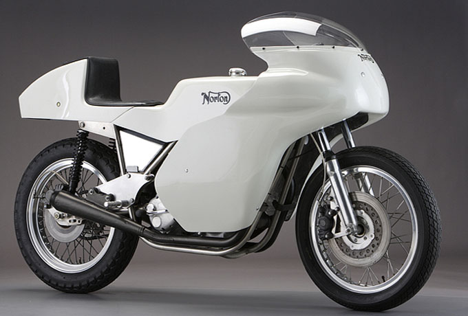 Moto-Anciennes-bikee3