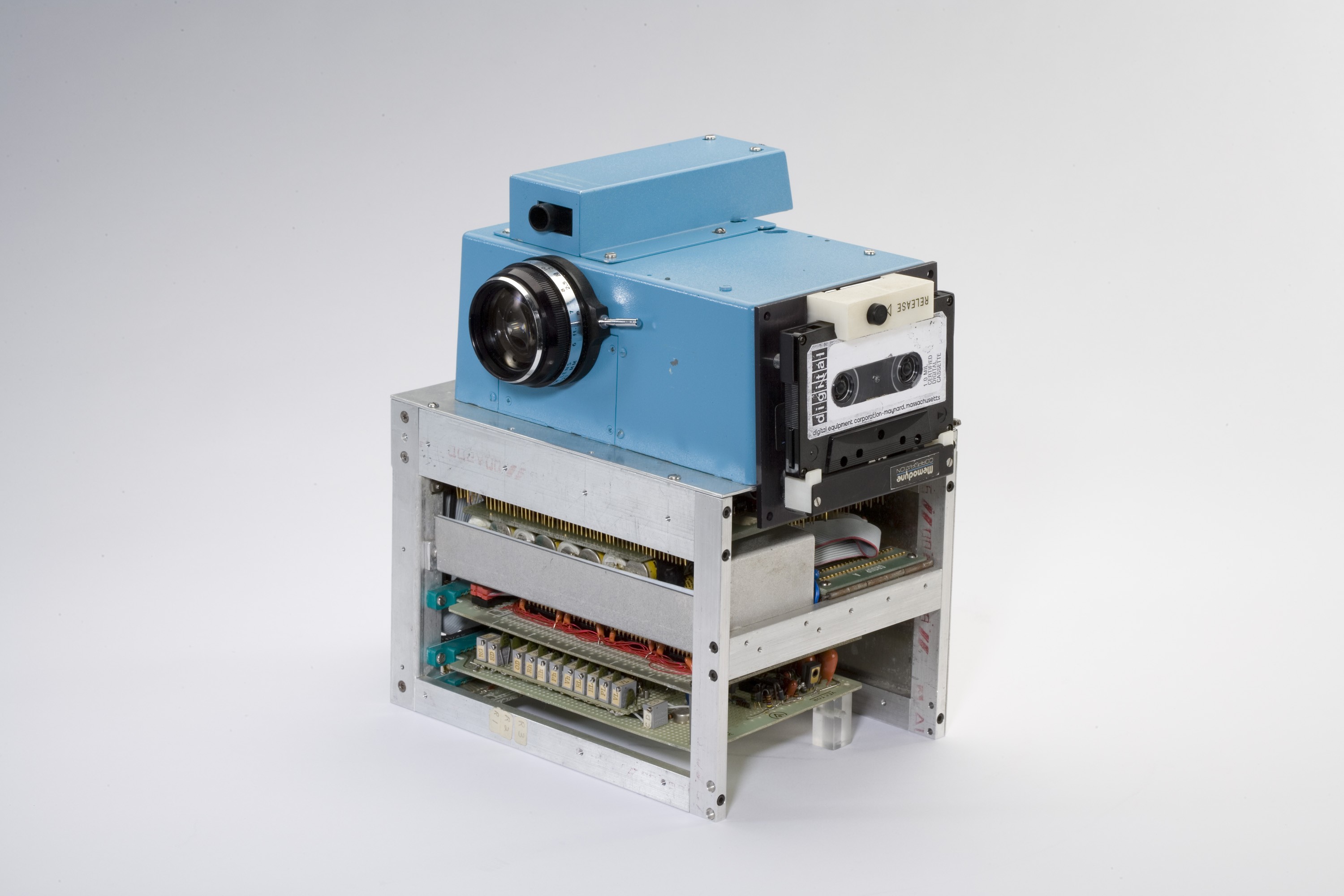 Le premier appareil photo numérique – La boite verte