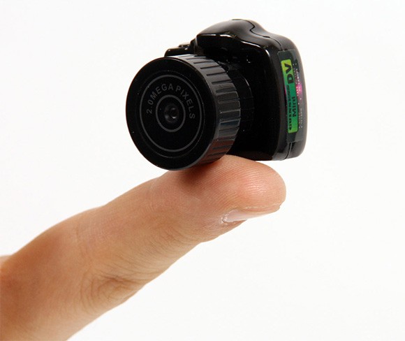 Un mini appareil photo très petit