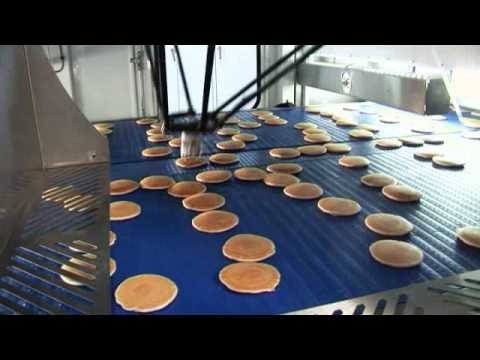 Un robot et des pancakes