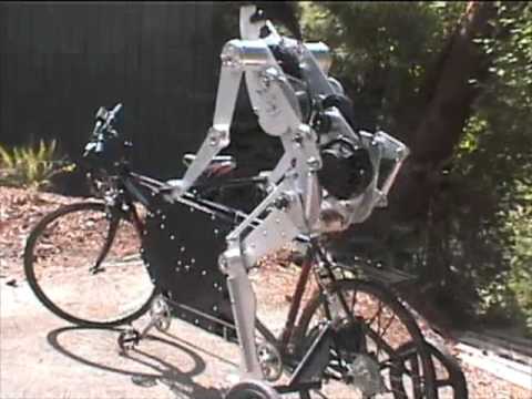 Un robot qui fait du vélo