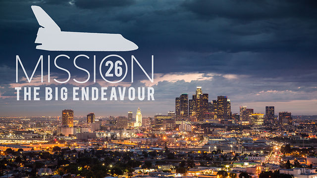 Une navette spatiale se promène à Los Angeles