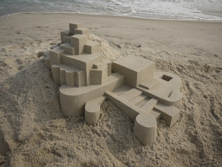 chateau-sable-geometrique-02