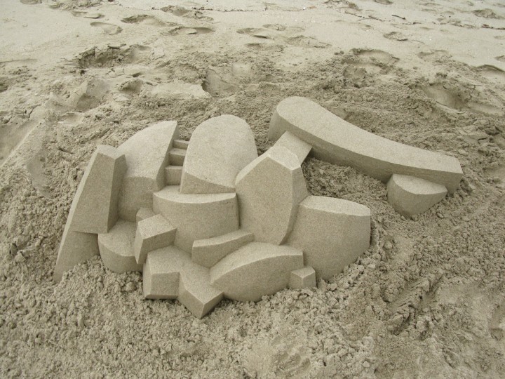 chateau-sable-geometrique-03