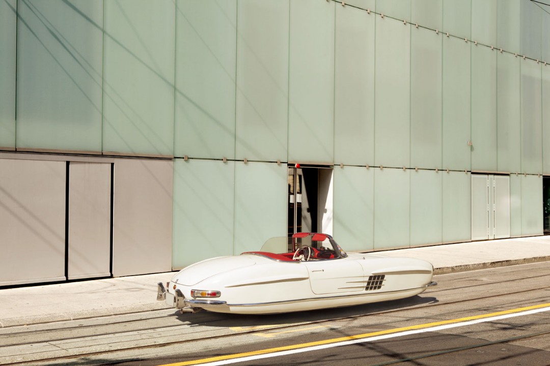 voiture-ancienne-volante-futur-01