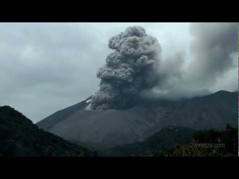 De la foudre dans un volcan