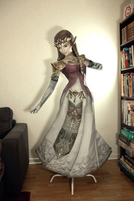 Une statue de Princess Zelda en papier