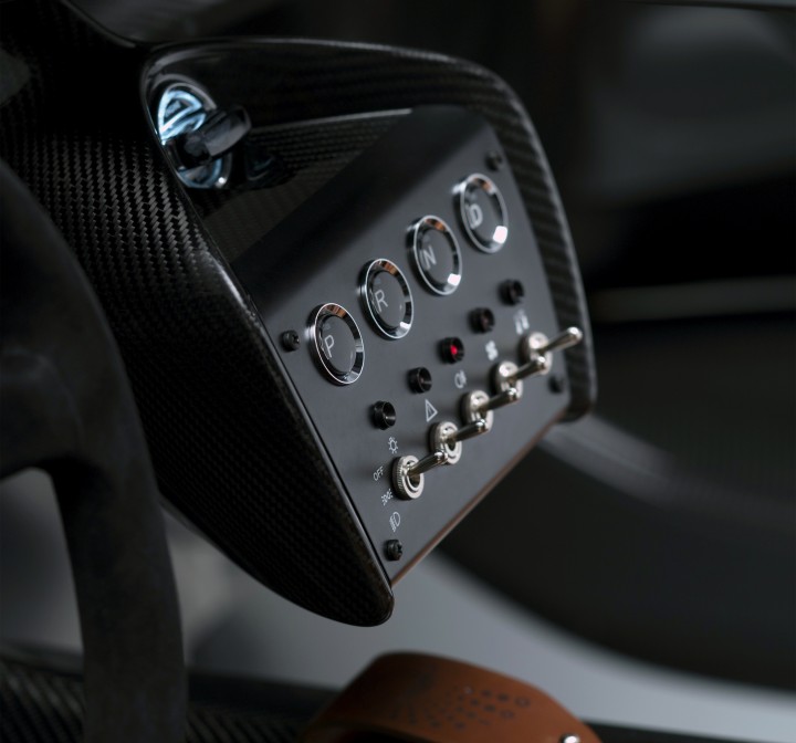 aston-martin-cc100-11