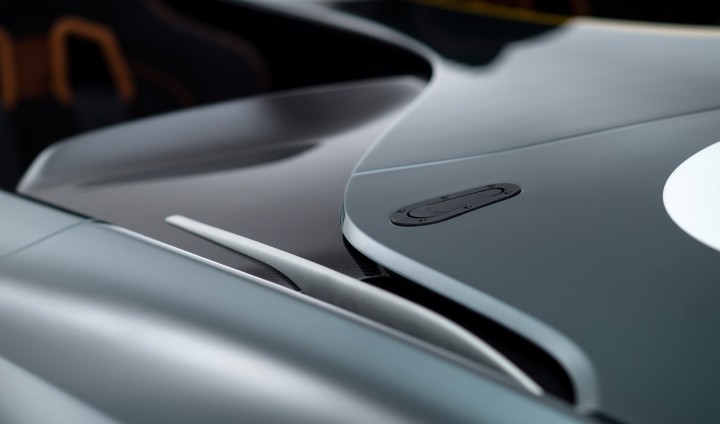 aston-martin-cc100-15