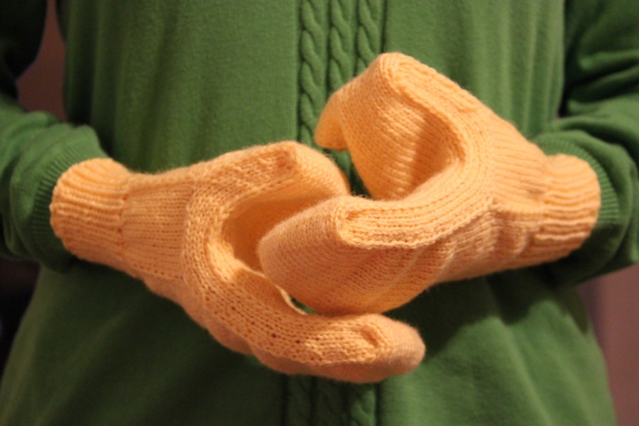 tricoter-moufle-lego-main-laine-01