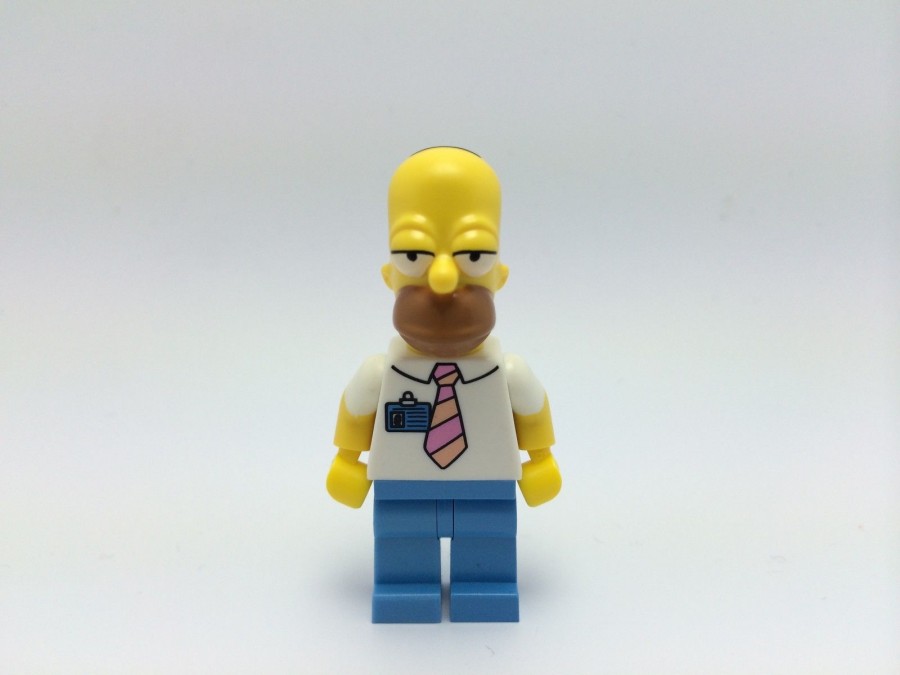 Les minifigurines Lego Simpsons en avance