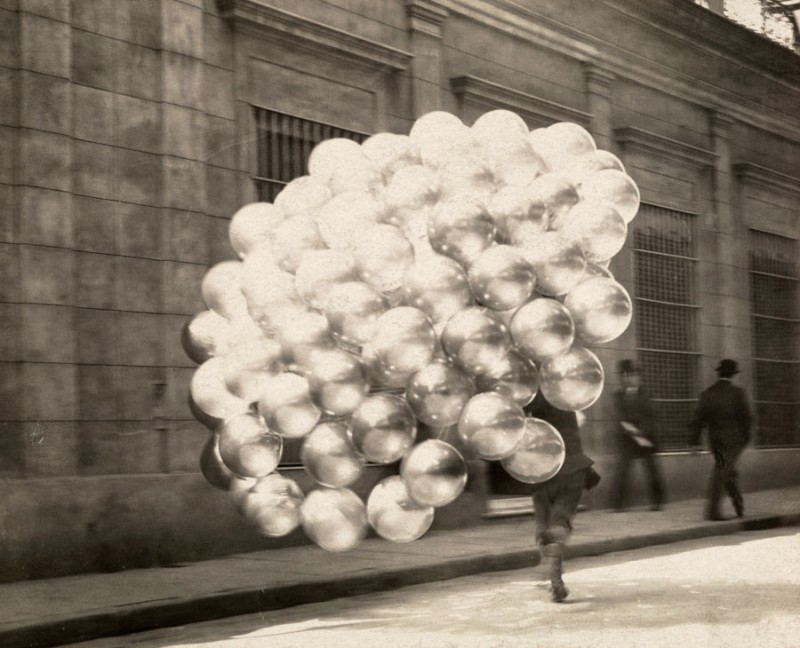 Un vendeur de ballons à Buenos Aires en 1921