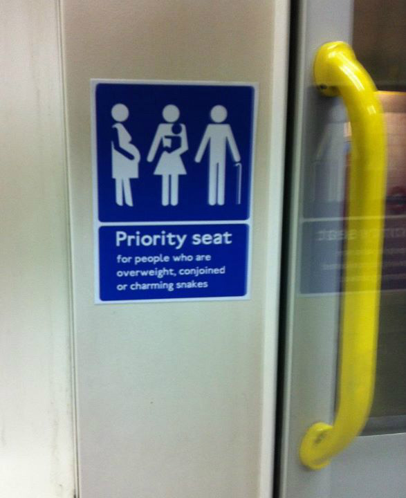 Des autocollants sarcastiques dans le métro de Londres
