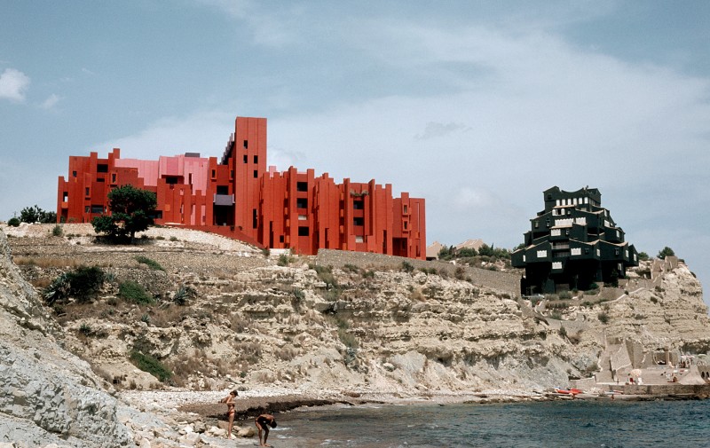 La Muralla Roja de Ricardo Bofill