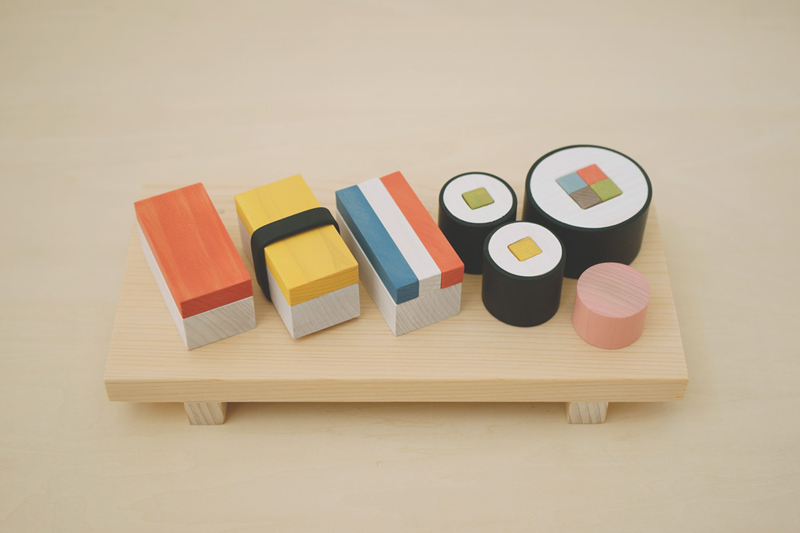 Un jeu de sushi en bois