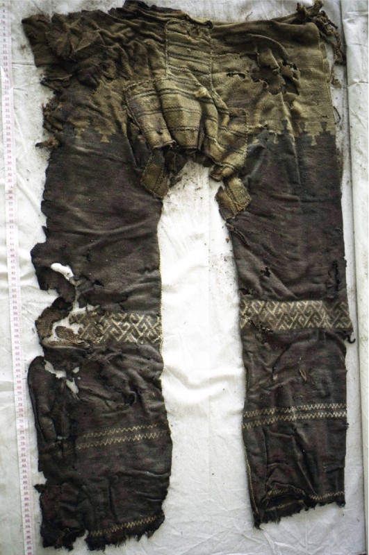 plus-vieux-pantalon-01