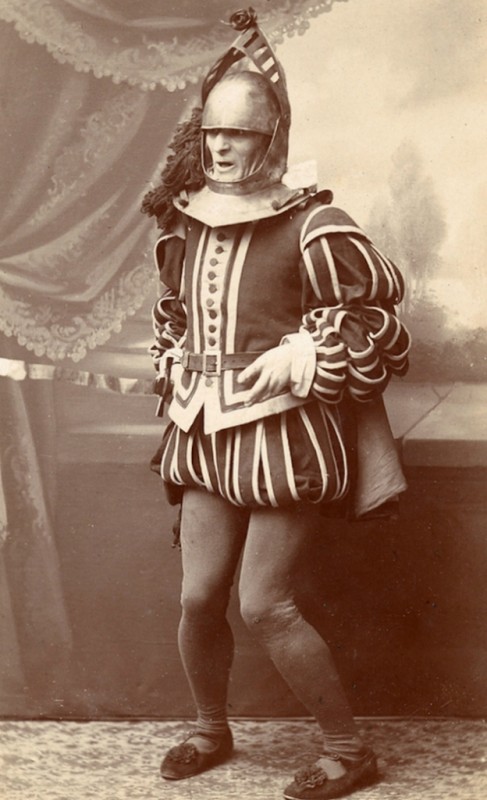 ancien-costume-halloween-deguisement-05