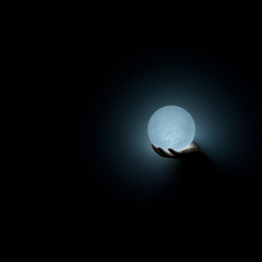 nosigner-lampe-lune-01