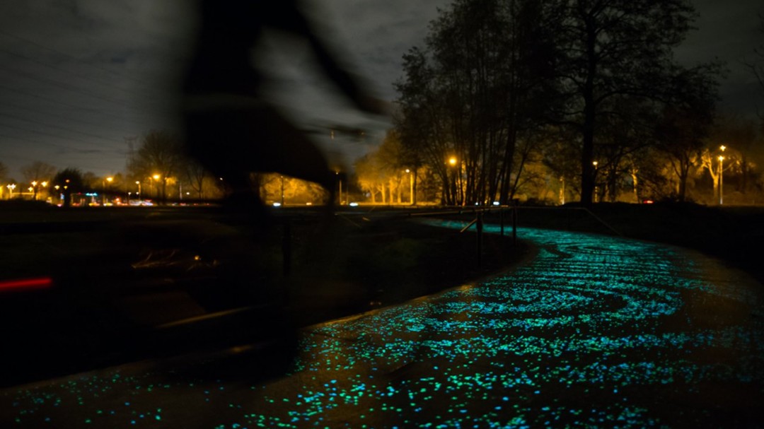 Une piste cyclable lumineuse