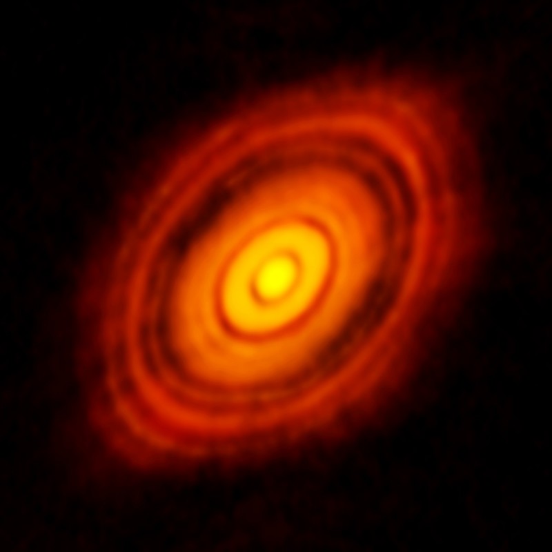Une photo de la formation d’un système planétaire
