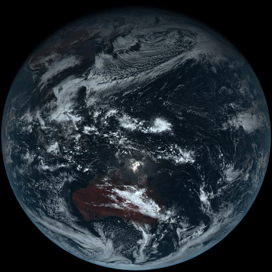 La Terre avec des couleurs réelles vue par HIMAWARI-8