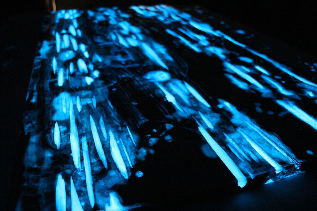 table-trou-fluo-05
