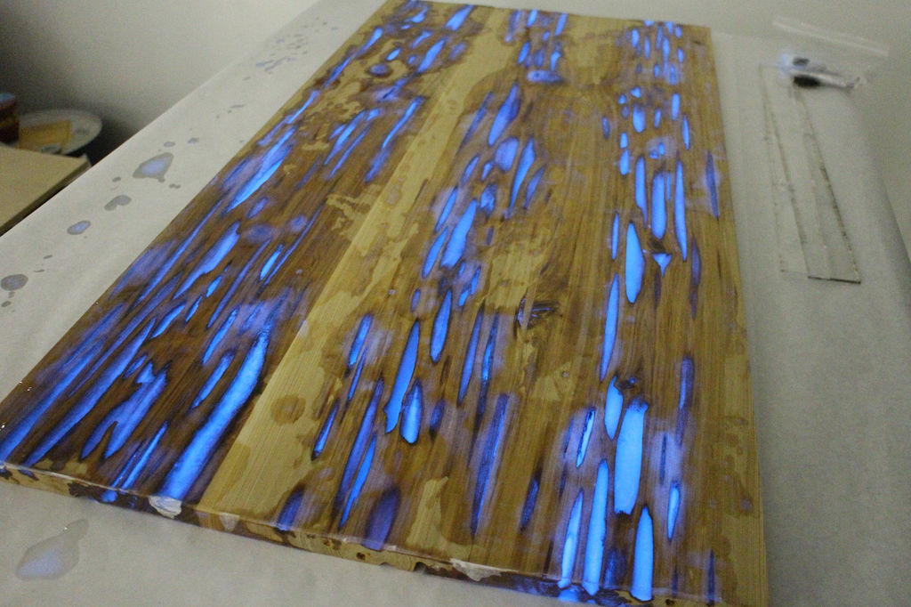 table-trou-fluo-06