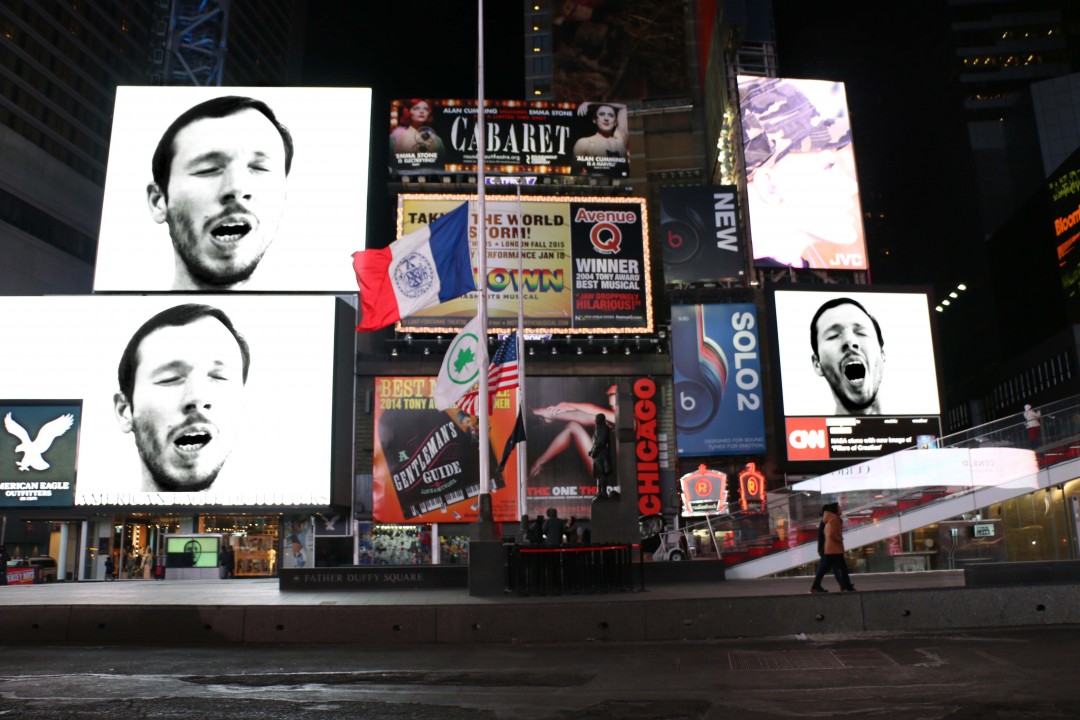 baillement-times-square-new-york-03