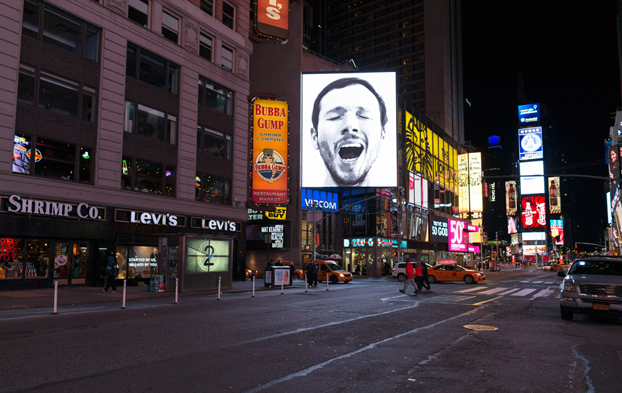 baillement-times-square-new-york-06