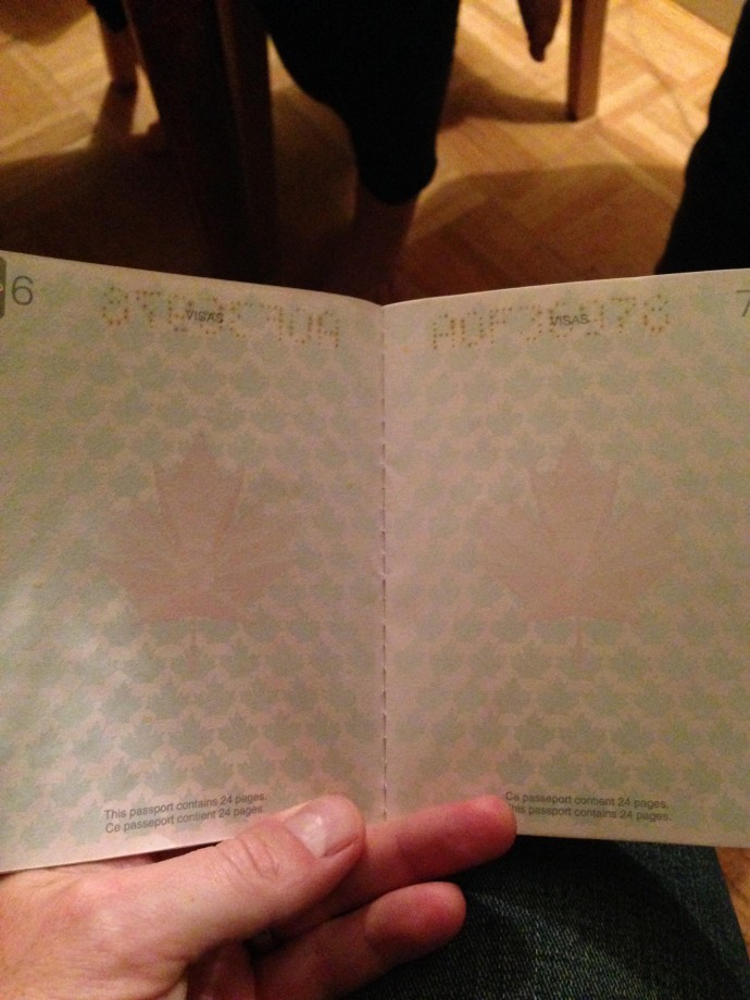 passeport-canada-uv-noire-lumiere-02