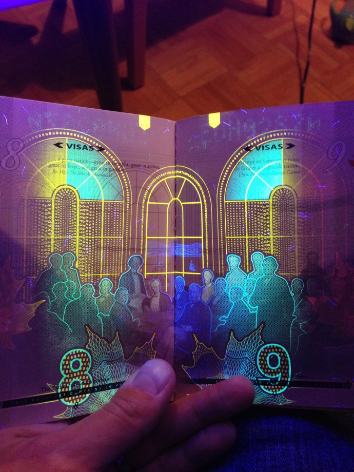 passeport-canada-uv-noire-lumiere-09